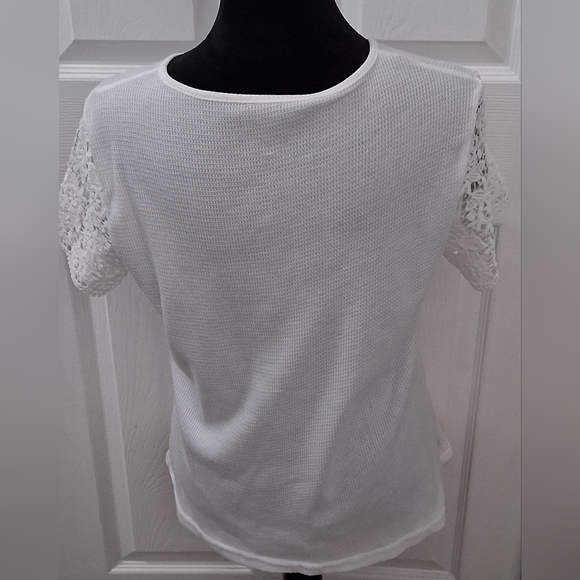 NWOT Waffle Knit White Lace Top  Size M - Picture 5 of 13